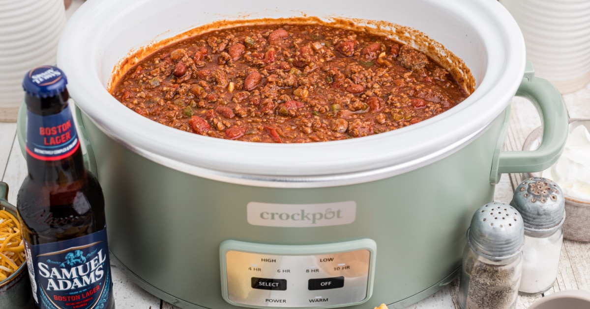 https://thecaglediaries.com/wp-content/uploads/2022/09/Crock-Pot-Beer-Chili-Recipe-FB.jpg