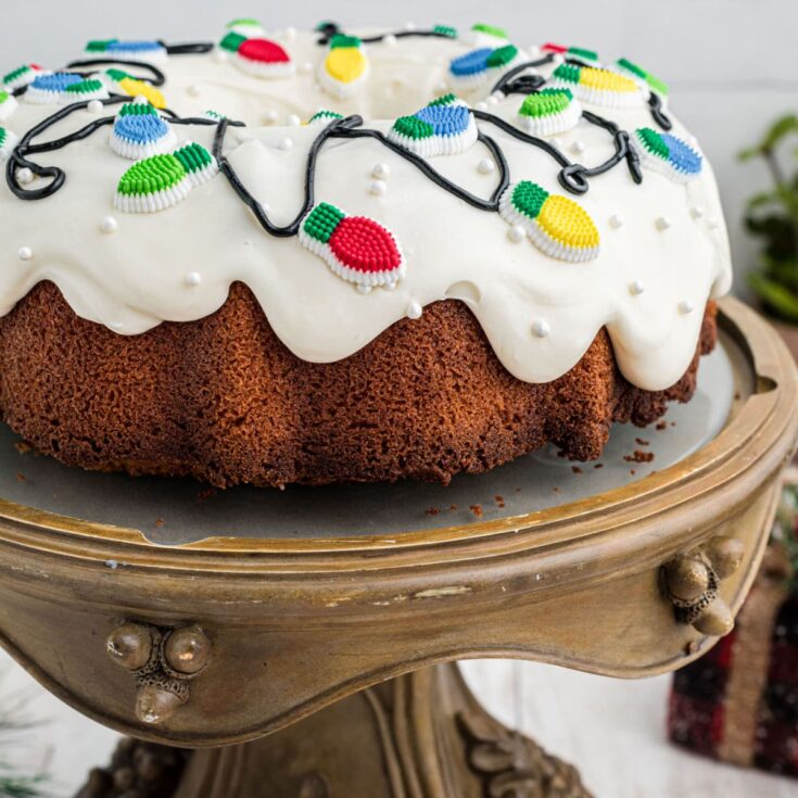 Christmas Bundt Cake | The Cagle Diaries