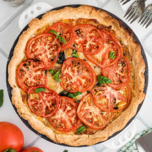 Overhead shot of a southern tomato pie.