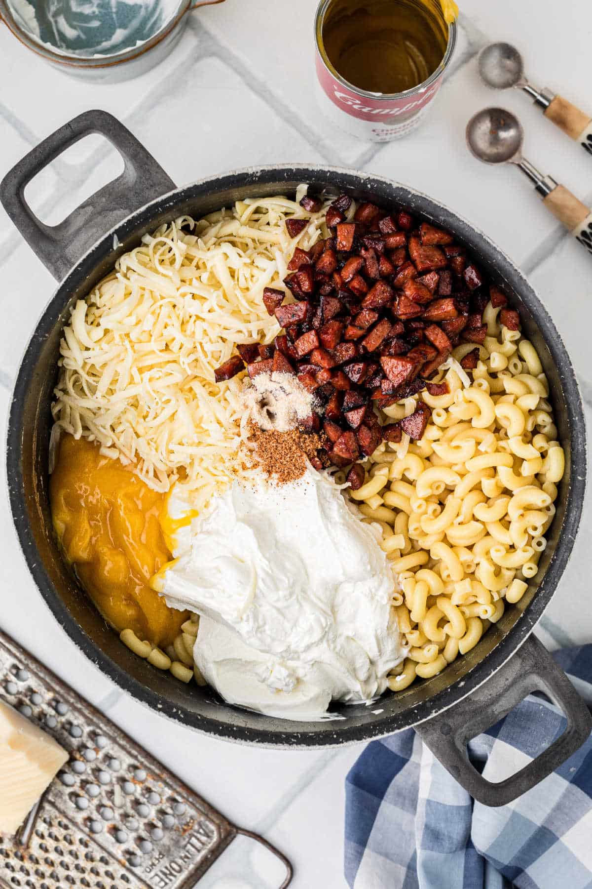That same pot, with added ingredients, like sour cream, cheese.